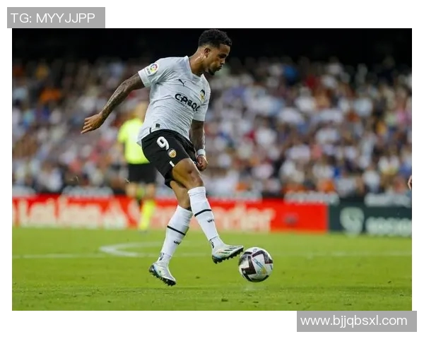 卢高对阵桑坦德竞技的精彩较量分析与赛前展望